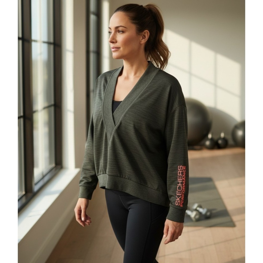 SKECHERS Performance Canyon Training Deep V-Neck Activewear Sweatshirt Olive -S